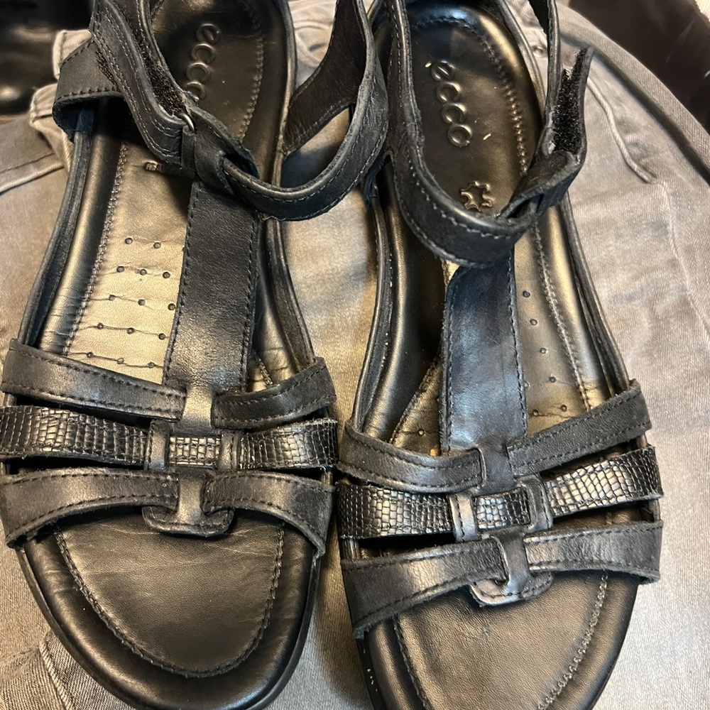 Ecco Black Women's Sandals Sz 40